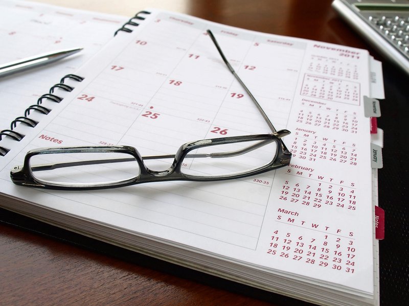 Brille auf Kalender